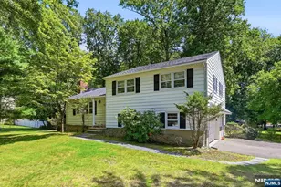 472 Cedar Hill Ave, Wyckoff Township, NJ 07481 - Photo 3