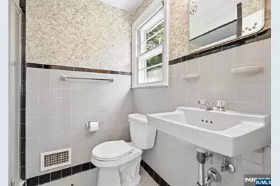 472 Cedar Hill Avenue, Wyckoff Township, NJ 07481 - Photo 29