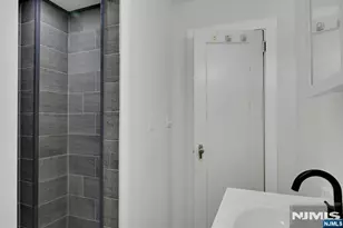 11 Pine St, Hackensack, NJ 07601 - Photo 15