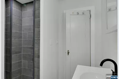 11 Pine Street, Hackensack, NJ 07601 - Photo 15