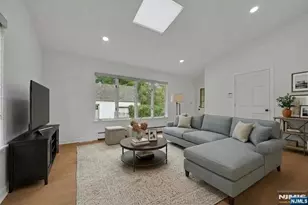 11 Pine St, Hackensack, NJ 07601 - Photo 13