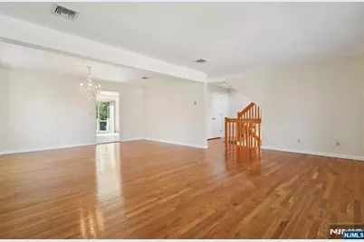 2452 Camner Street A #A, Fort Lee, NJ 07024 - Photo 7