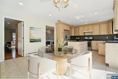 2452 Camner Street A #A, Fort Lee, NJ 07024 - Photo 9