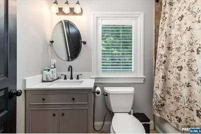254 Elm Avenue, Teaneck Township, NJ 07666 - Photo 13