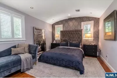254 Elm Avenue, Teaneck Township, NJ 07666 - Photo 17
