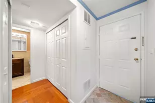 303 Ellery Ct 303, Edgewater, NJ 07020 - Photo 9