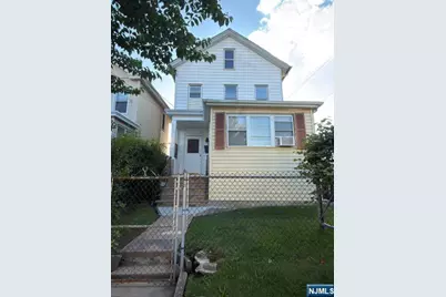 150 Lakeview Avenue 2 #2, Clifton, NJ 07011 - Photo 1