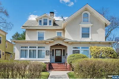 94 Park Street 2R #2R, Montclair, NJ 07042 - Photo 1