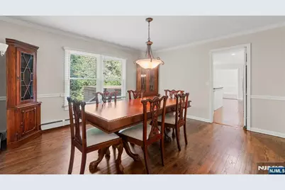 215 Oak Avenue, Wyckoff Township, NJ 07481 - Photo 9