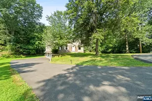 215 Oak Ave, Wyckoff Township, NJ 07481 - Photo 3