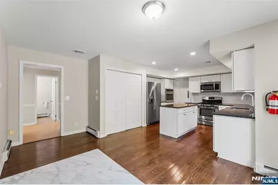 215 Oak Avenue, Wyckoff Township, NJ 07481 - Photo 15