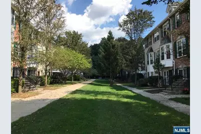 831 Juniper Way 831 #831, Mahwah, NJ 07430 - Photo 13