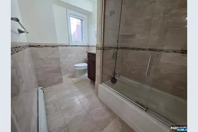 527 Roff Avenue B #B, Palisades Park, NJ 07650 - Photo 3