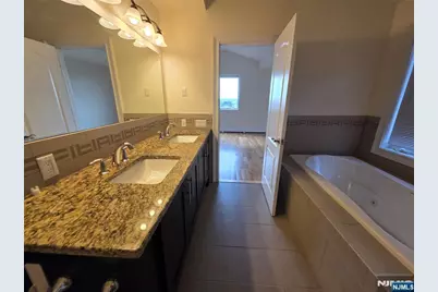 527 Roff Avenue B #B, Palisades Park, NJ 07650 - Photo 15