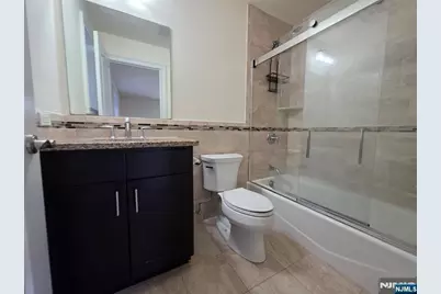 527 Roff Avenue B #B, Palisades Park, NJ 07650 - Photo 5