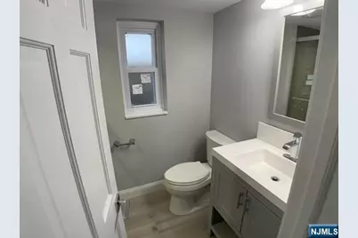 1050 Harvard Place, Fort Lee, NJ 07024 - Photo 11