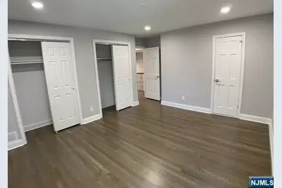 1050 Harvard Place, Fort Lee, NJ 07024 - Photo 9