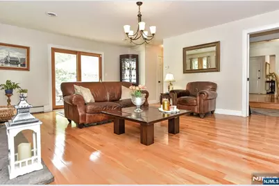 520 W Saddle River Road, Upper Saddle River, NJ 07458 - Photo 17
