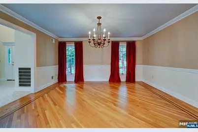 416 Hidden Valley Court, Wyckoff Township, NJ 07481 - Photo 9
