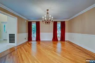 416 Hidden Valley Ct, Wyckoff Township, NJ 07481 - Photo 9
