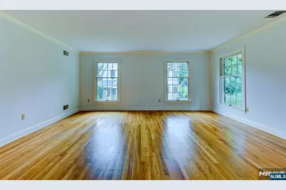 416 Hidden Valley Court, Wyckoff Township, NJ 07481 - Photo 7