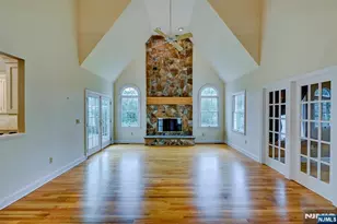 416 Hidden Valley Ct, Wyckoff Township, NJ 07481 - Photo 13