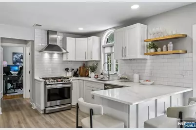 745 Gettysburg Place, Paramus, NJ 07652 - Photo 17