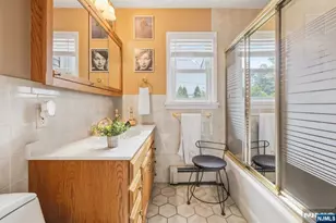 663 Plympton St, New Milford, NJ 07646 - Photo 21