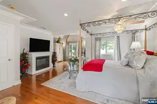 663 Plympton St, New Milford, NJ 07646 - Photo 11