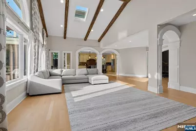412 Valley View Avenue, Paramus, NJ 07652 - Photo 9