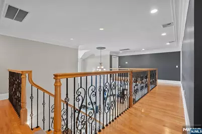 412 Valley View Avenue, Paramus, NJ 07652 - Photo 37