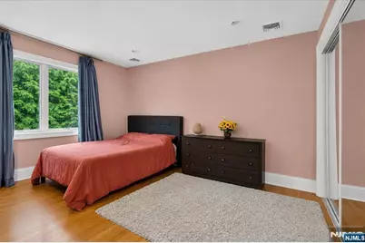 412 Valley View Avenue, Paramus, NJ 07652 - Photo 35