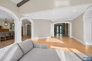 412 Valley View Ave, Paramus, NJ 07652 - Photo 11