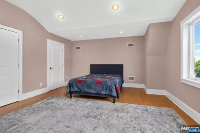 412 Valley View Avenue, Paramus, NJ 07652 - Photo 23