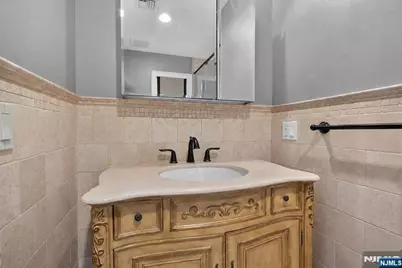 412 Valley View Avenue, Paramus, NJ 07652 - Photo 25