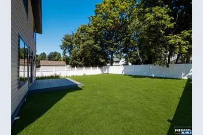 662 Jefferson Avenue, Washington Township, NJ 07676 - Photo 27