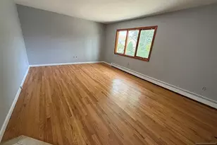 70 Calicooneck Road 3, South Hackensack Township, NJ 07606 - Photo 3