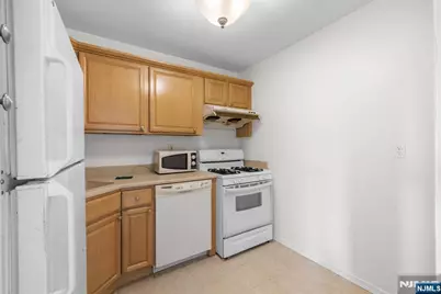 25 River Road 26 #26, Nutley, NJ 07110 - Photo 7