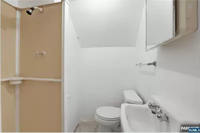 220 Anderson Street, Hackensack, NJ 07601 - Photo 21