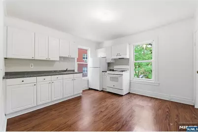 220 Anderson Street, Hackensack, NJ 07601 - Photo 11