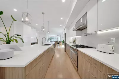1427 Anderson Avenue, Fort Lee, NJ 07024 - Photo 17