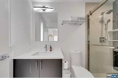 1427 Anderson Avenue, Fort Lee, NJ 07024 - Photo 37