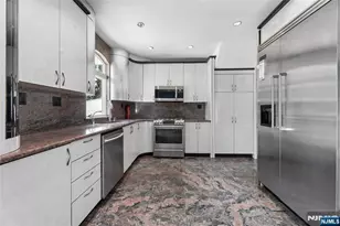 307 Dorothy St, Fair Lawn, NJ 07410 - Photo 9