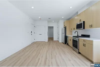 129 69th, Guttenberg, NJ 07093 - Photo 9