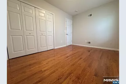 199 Maple Avenue, Wallington, NJ 07057 - Photo 5