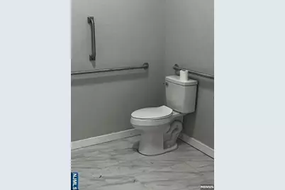 906 Summit Avenue, Union City, NJ 07087 - Photo 5