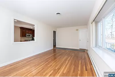 682 Sycamore Street, Paramus, NJ 07652 - Photo 5