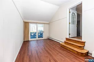 682 Sycamore St, Paramus, NJ 07652 - Photo 17