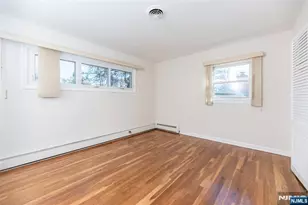 682 Sycamore St, Paramus, NJ 07652 - Photo 11
