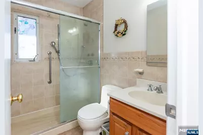 682 Sycamore Street, Paramus, NJ 07652 - Photo 15